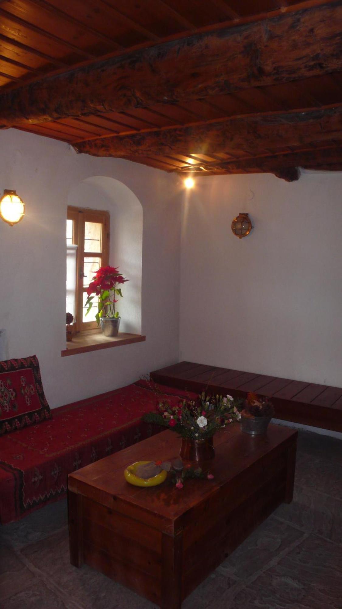 Guesthouse Ioannidis Папингон Экстерьер фото